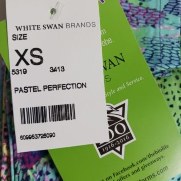 White Swan BIO Womens Scrub top Size XS Pastel Perfection - Picture 5 of 6